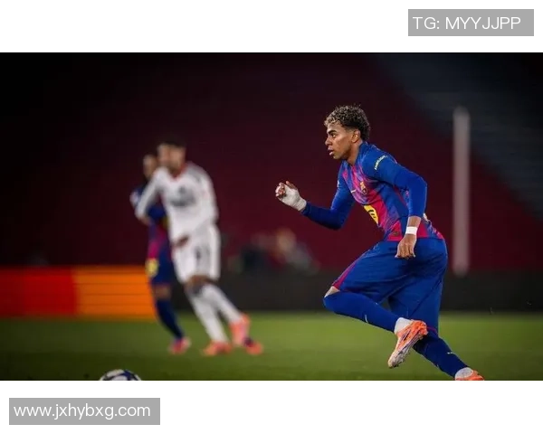 足总杯精彩对决巴萨逆转国米乌龙球成比赛转折点引发转会热议