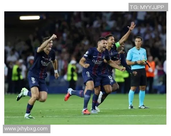 欧联杯激战AC米兰狂胜巴黎圣日耳曼五球大捷引发全场沸腾