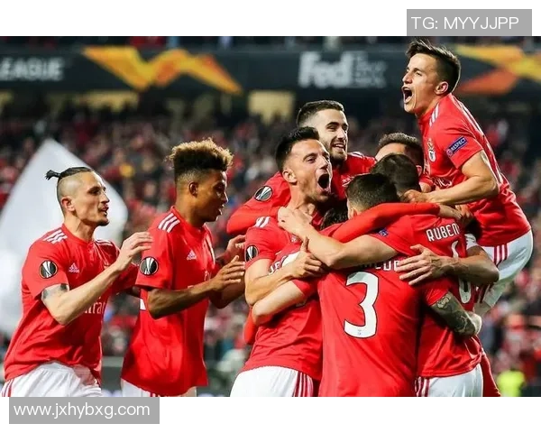 意甲赛场惊现冷门拜仁狂胜本菲卡引发转会热议