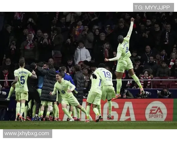 西甲激战:马竞逆转巴萨乌龙球成比赛转折点 西甲激战:马竞逆转巴萨乌龙球成比赛转折点