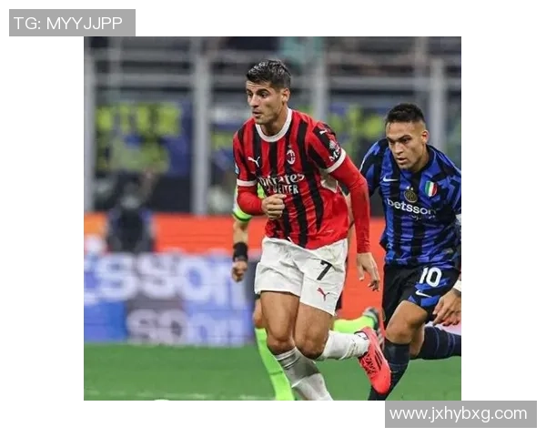 中超激战：AC米兰与曼联战成平局绝杀时刻震撼全场解析