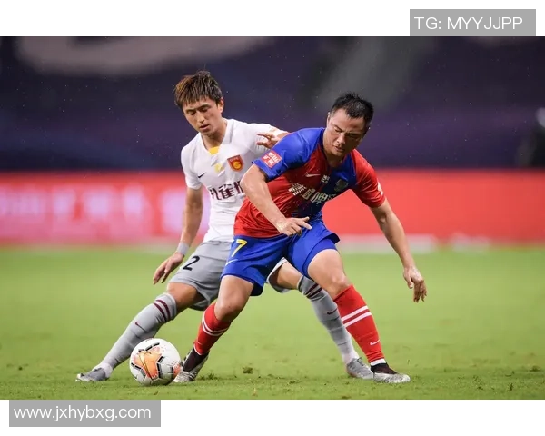 国王杯热刺与里昂激战成平局争议判罚引发全场热议